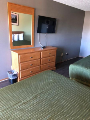  Sumner Motor Inn  Самнер